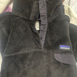 patagonia black fleece sweatshirt